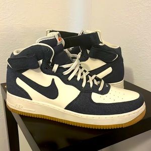 Mens NIKE AIR FORCE ONES SIZE 11